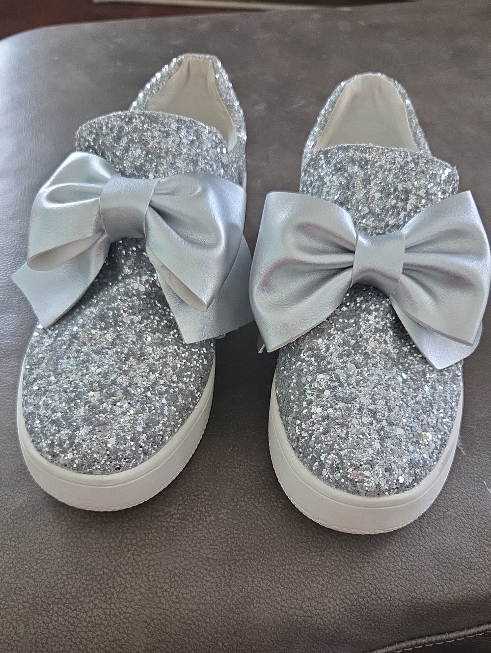 Women's Silver Glitter Slip-On Sneakers with Decorative Bow